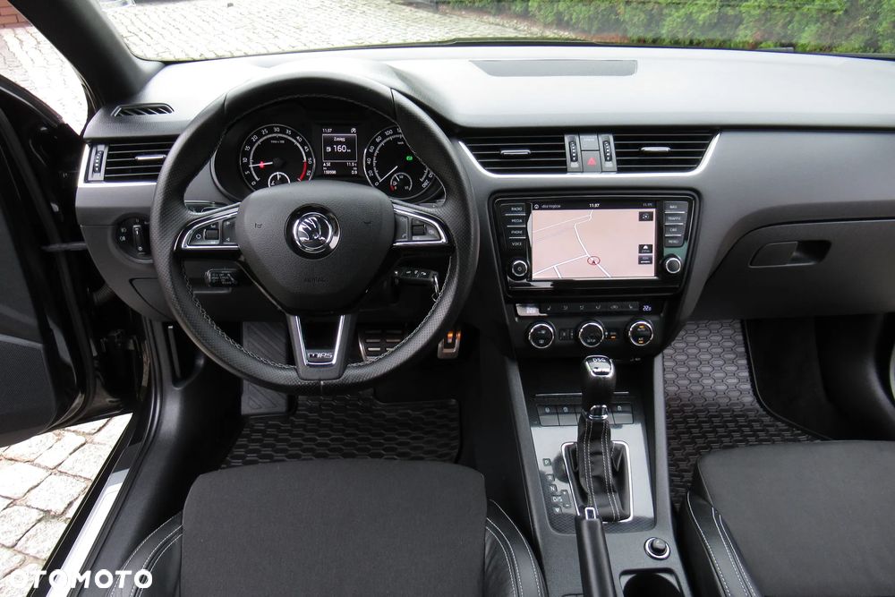 Skoda Octavia 2.0 TDI DSG RS - 5