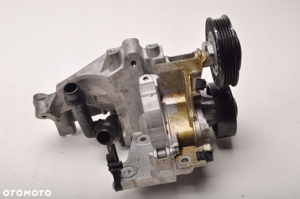 BMW 3 G20 G21 G30 G31 2.0 HYBRYDA POMPA WODY 23R 8650987 - 1