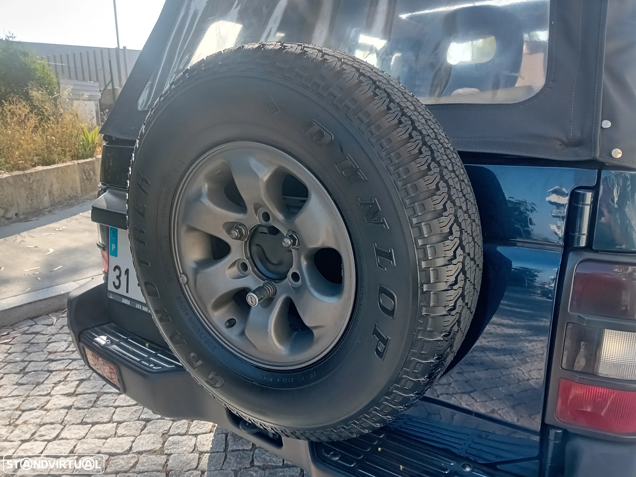 Mitsubishi Pajero - 12