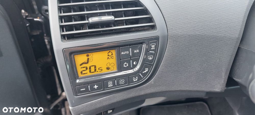Citroën C4 Picasso 2.0 HDi FAP Exclusive - 14
