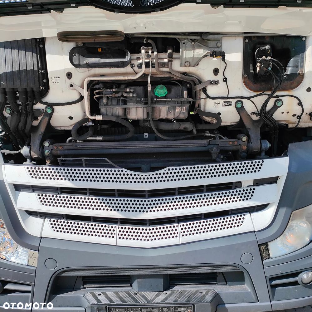 Mercedes-Benz Actros - 9