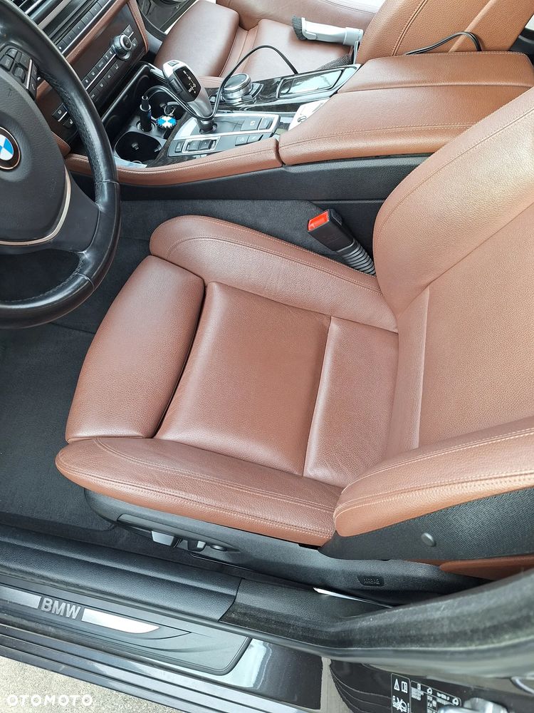 BMW Seria 5 520d xDrive - 21