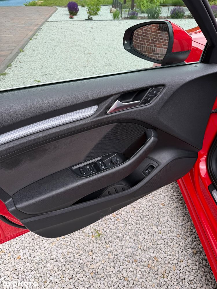 Audi A3 Sportback 1.4 TFSI E-tron Ambiente e-S tronic - 14