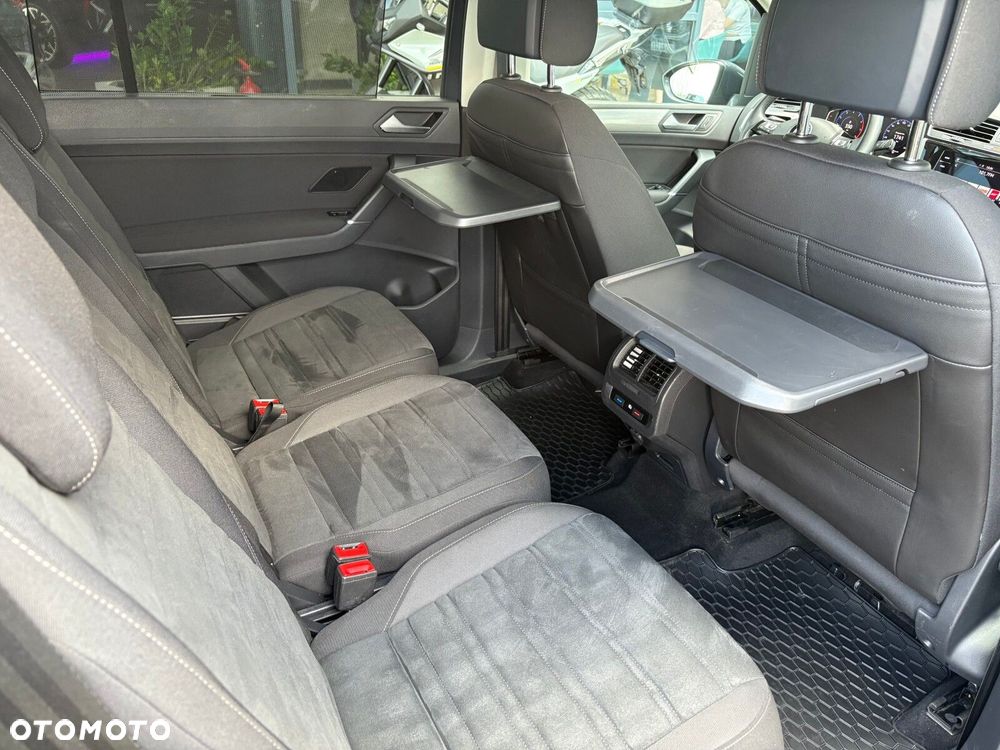 Volkswagen Touran - 17
