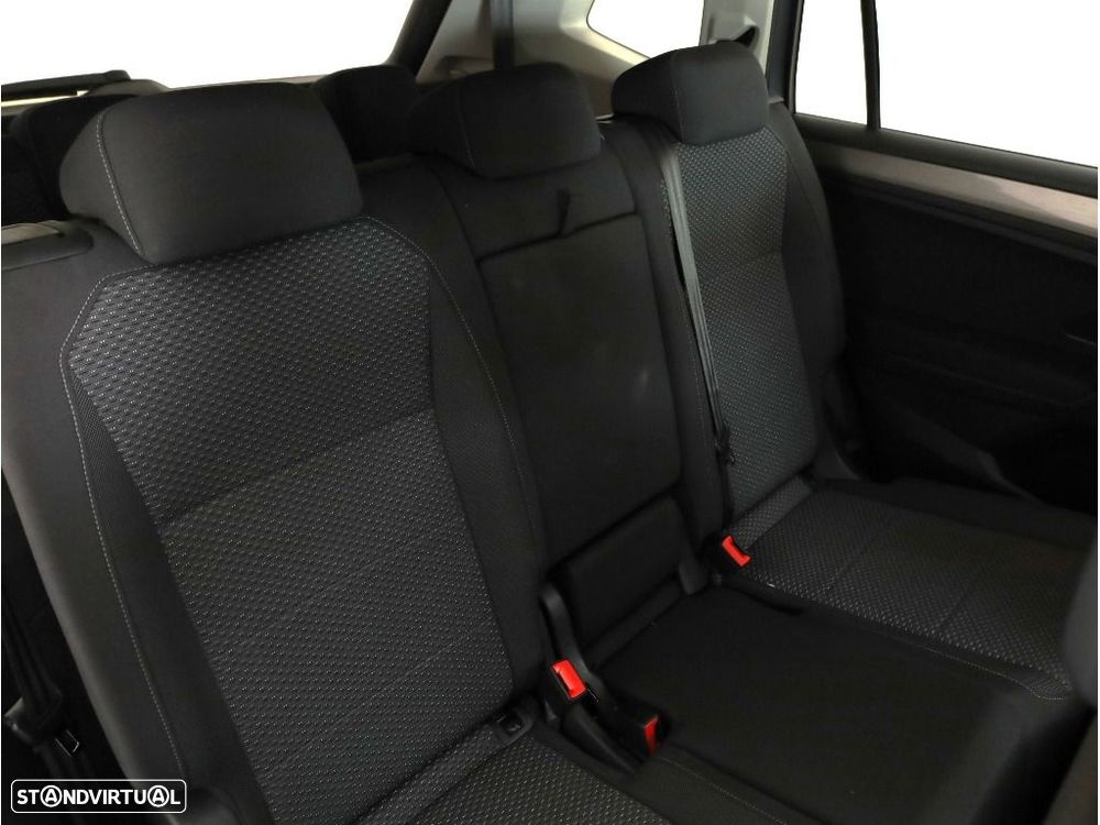 VW Tiguan Allspace 2.0 TDI Confortline DSG - 15