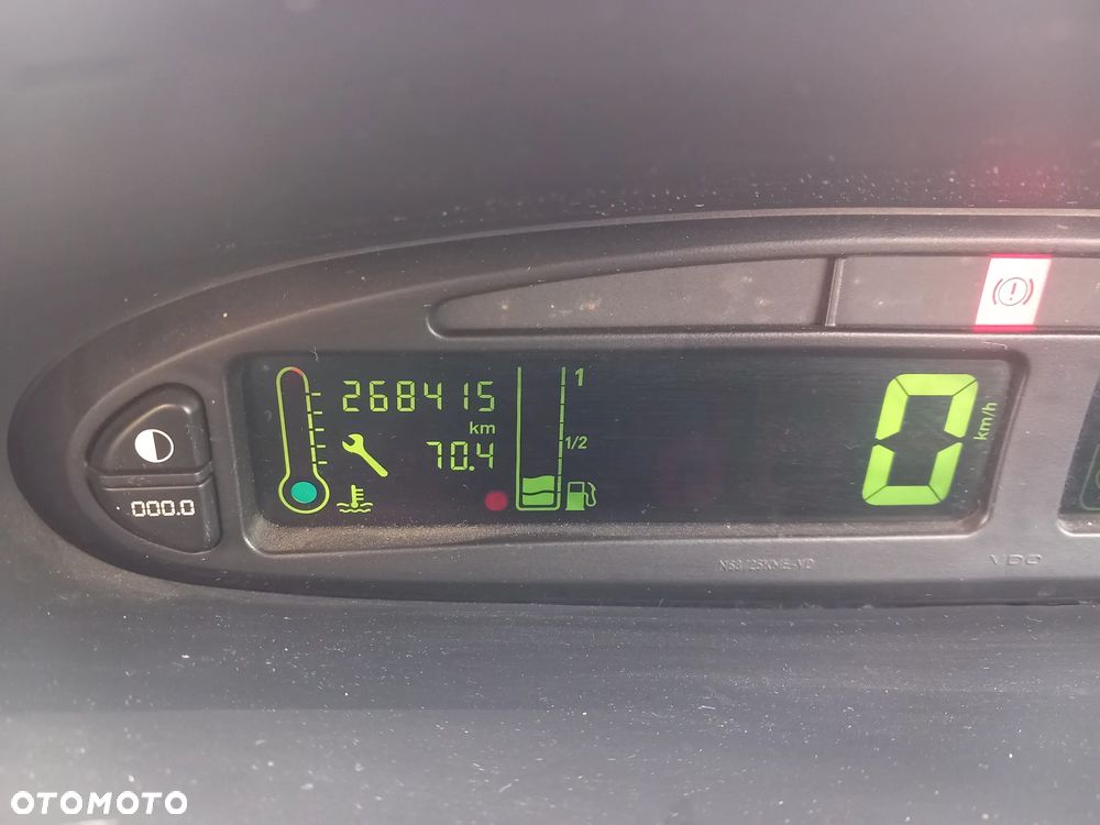 Citroën Xsara Picasso 1.6 HDI Control+ (ex) - 11