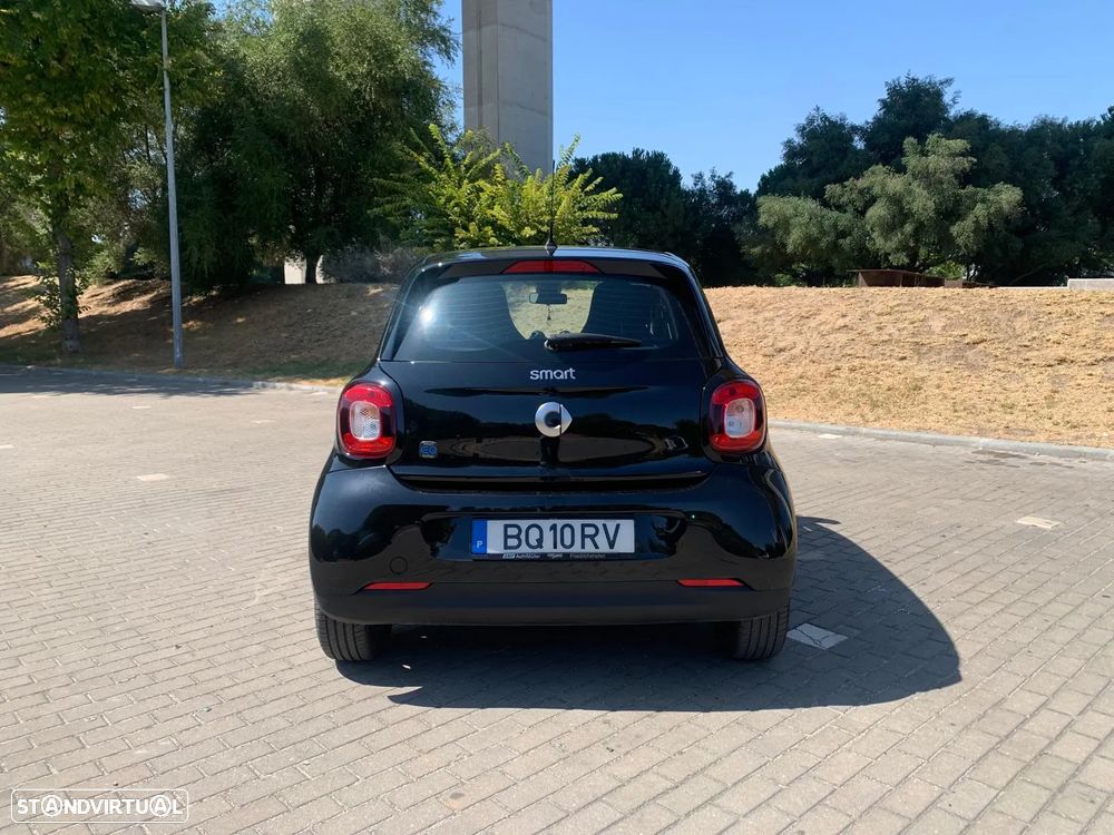 Smart ForFour EQ - 3