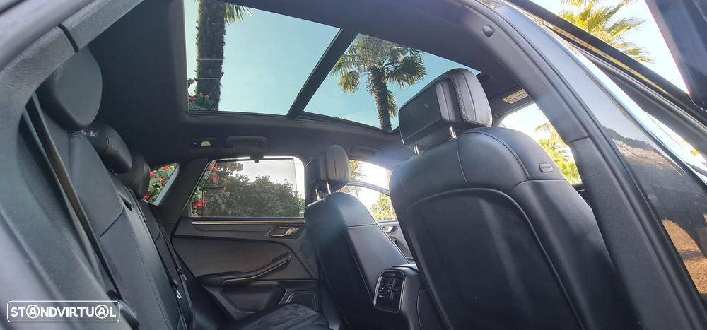 Porsche Macan - 31