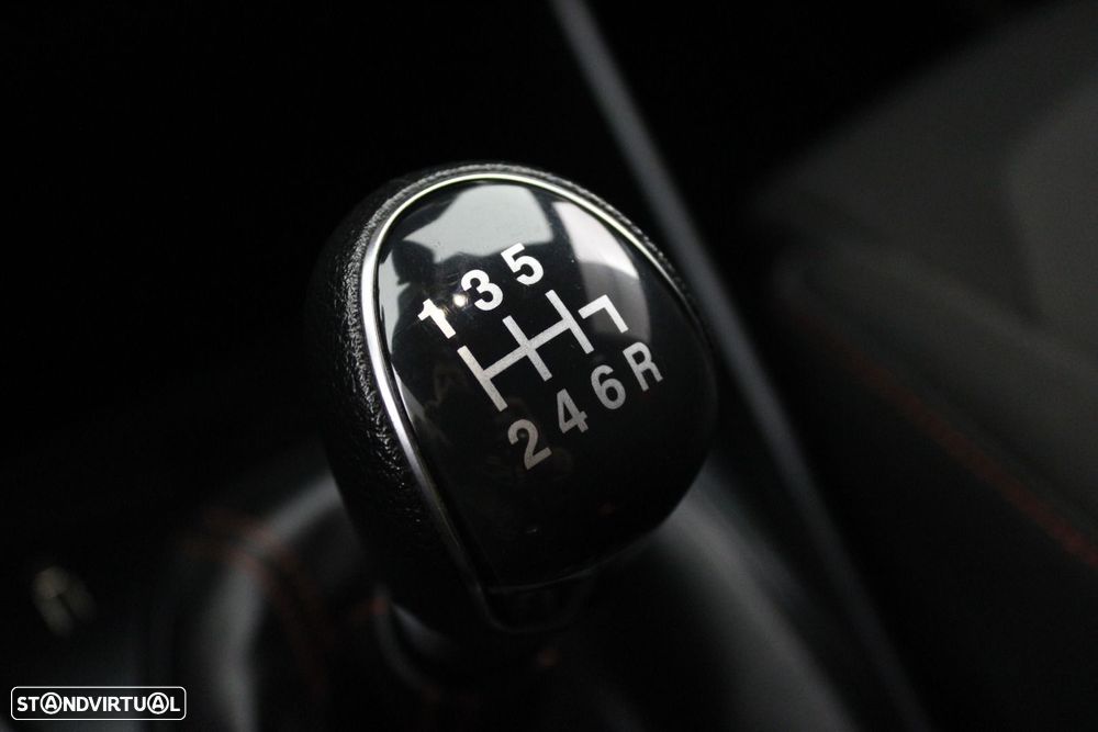 Ford Fiesta 1.0 EcoBoost ST-Line - 22