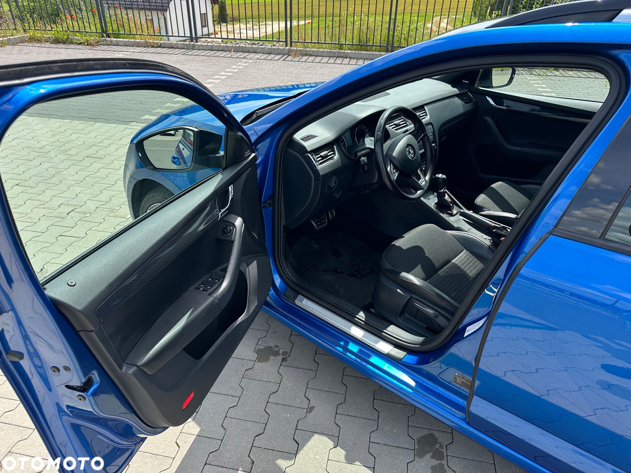 Skoda Octavia Combi 2.0 TDI DSG RS - 24