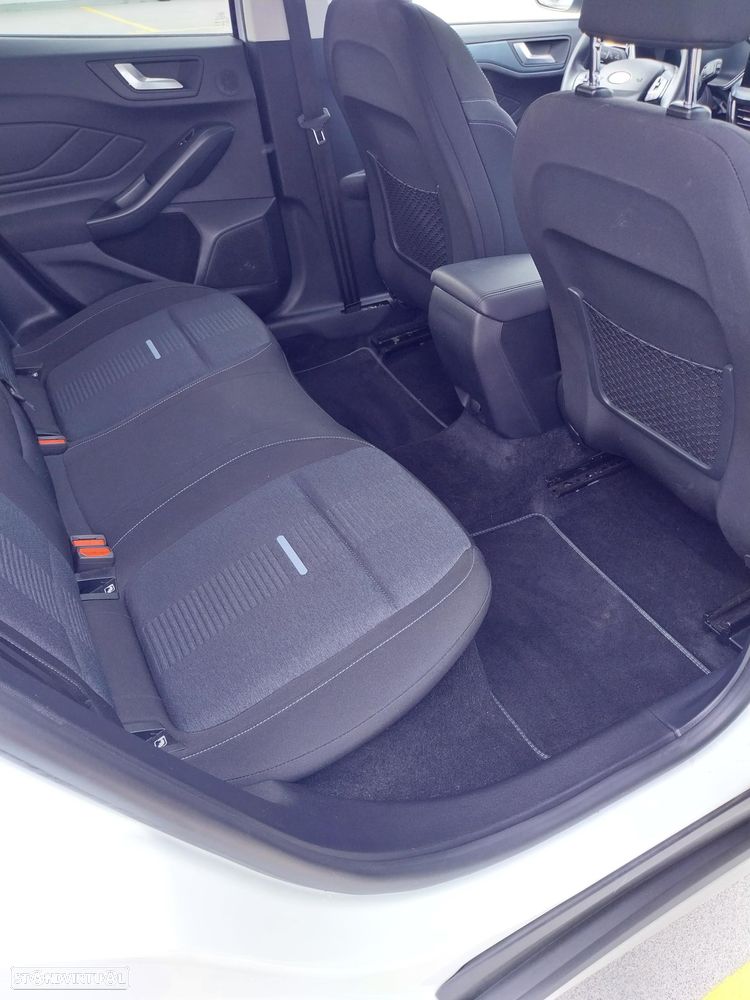 Ford Focus 1.5 TDCi ECOBlue Active X - 15