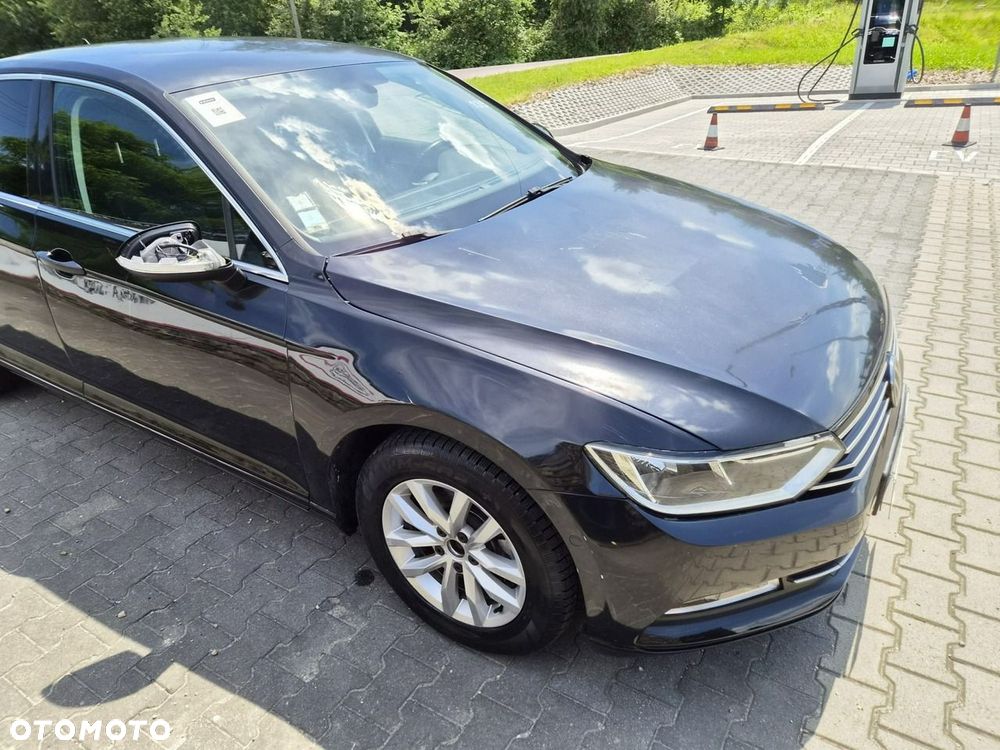 Volkswagen Passat - 17