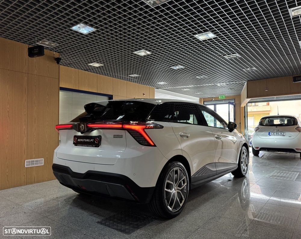 MG MG4 64 kWh Luxury - 7