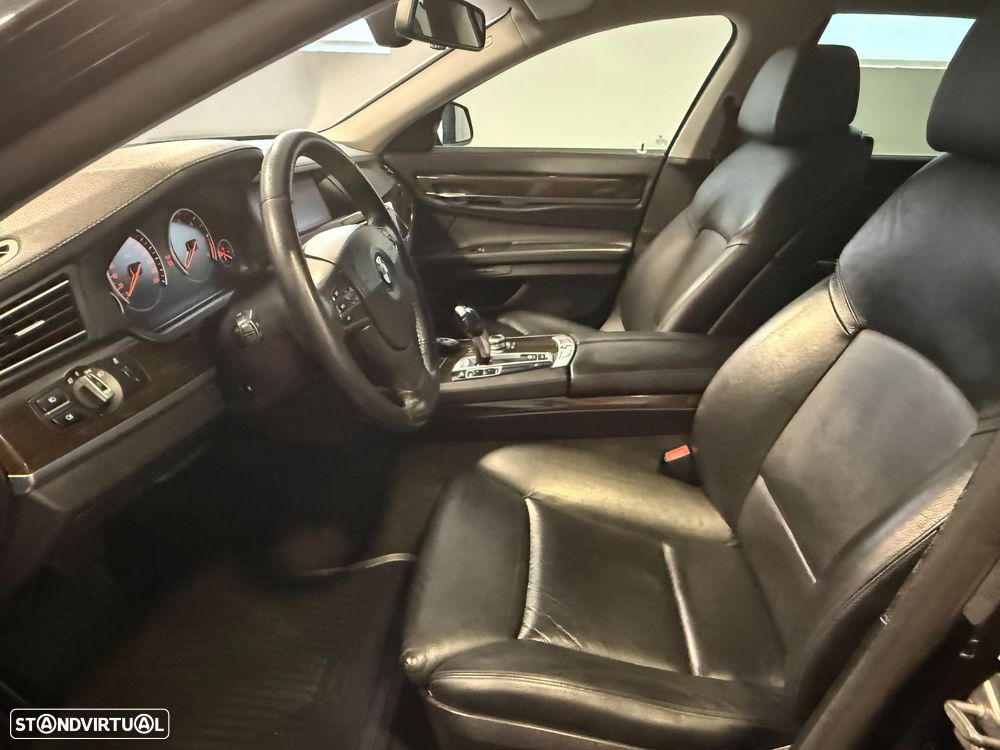 BMW 730 Ld - 21