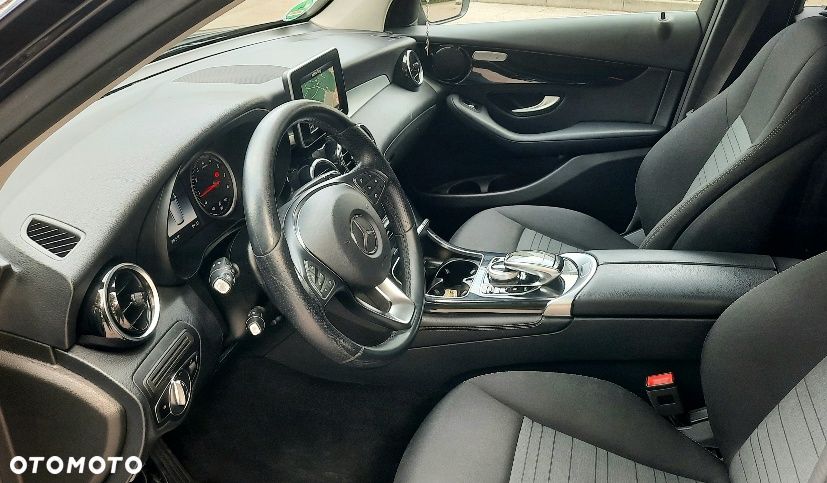 Mercedes-Benz GLC 250 4Matic 9G-TRONIC - 9