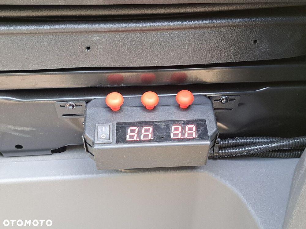 Volkswagen Crafter - 11
