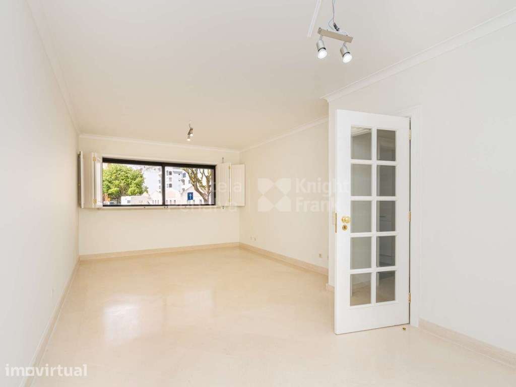 Apartamento T3 para arrendamento sem móveis em Cascais - Grande imagem: 4/26