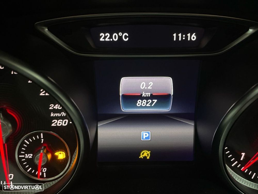 Mercedes-Benz CLA 180 d Urban - 3