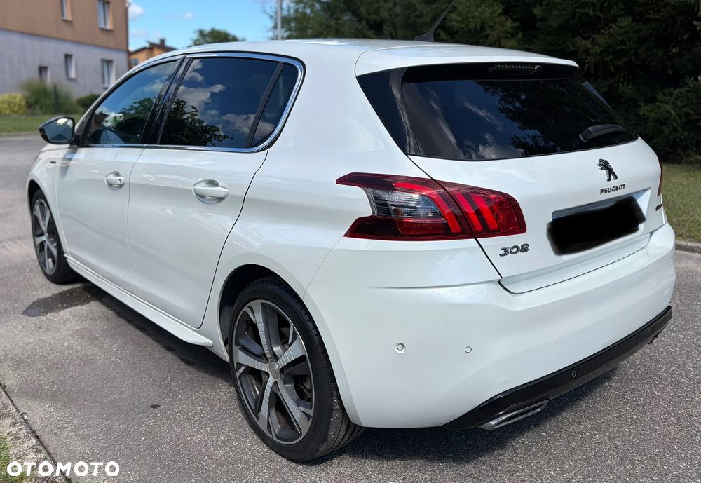 Peugeot 308 - 8