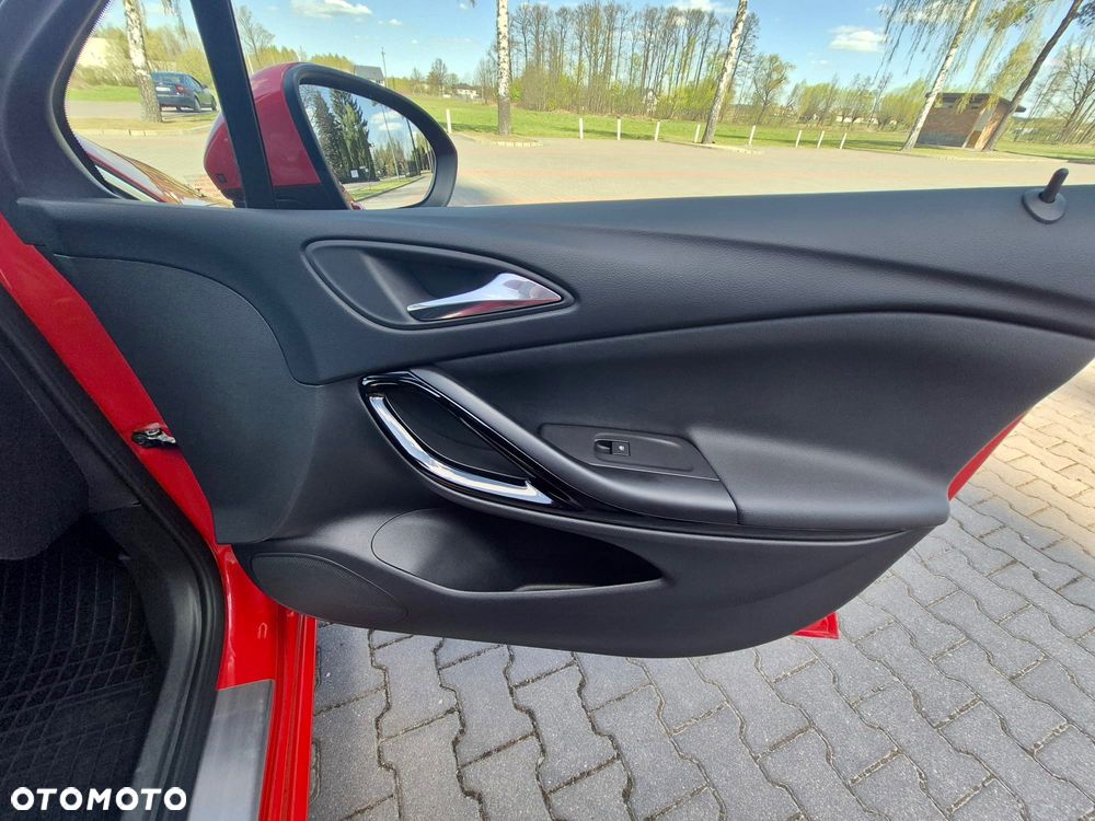 Opel Astra 1.6 T Dynamic S&S - 24