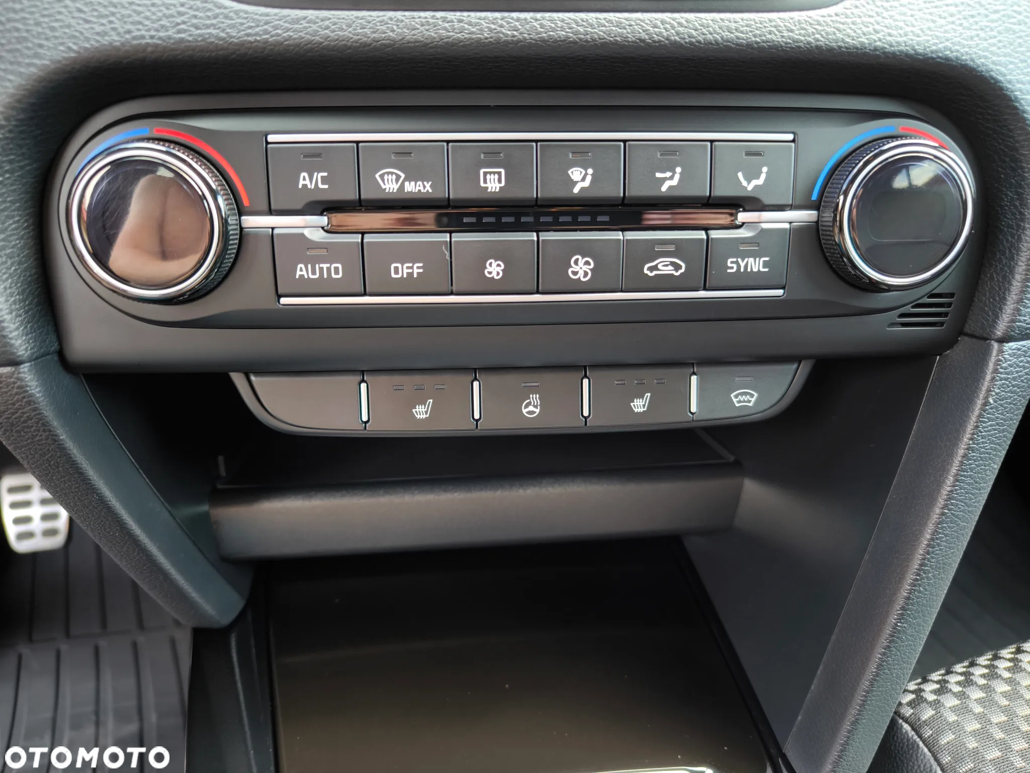Kia Ceed 1.5 T-GDI Business Line Plus - 16