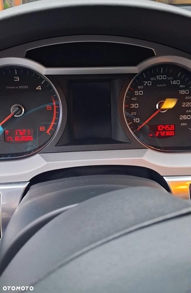 Audi A6 Avant 2010 photo 2