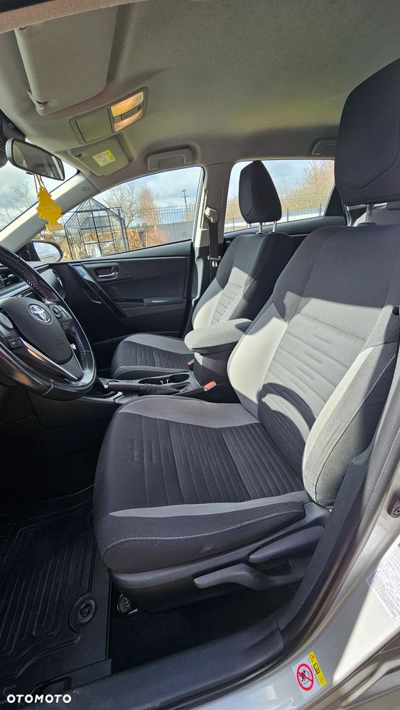 Toyota Auris 1.6 Comfort - 19