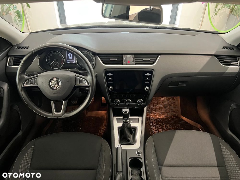 Skoda Octavia 1.6 TDI SCR Ambition - 10