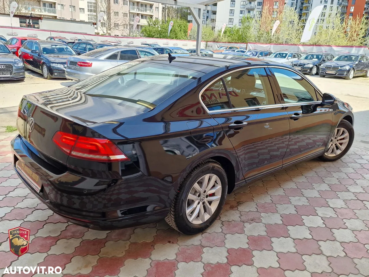 Volkswagen Passat 2.0 TDI (BlueMotion Technology) Comfortline - 12
