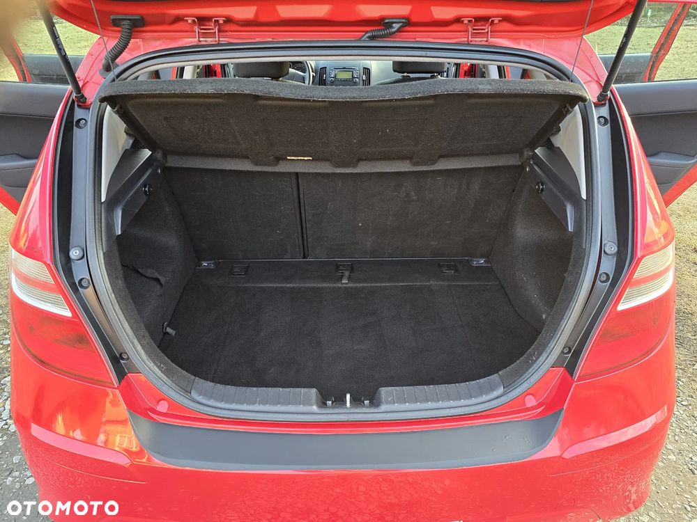 Hyundai i30 1.4 Classic + - 29