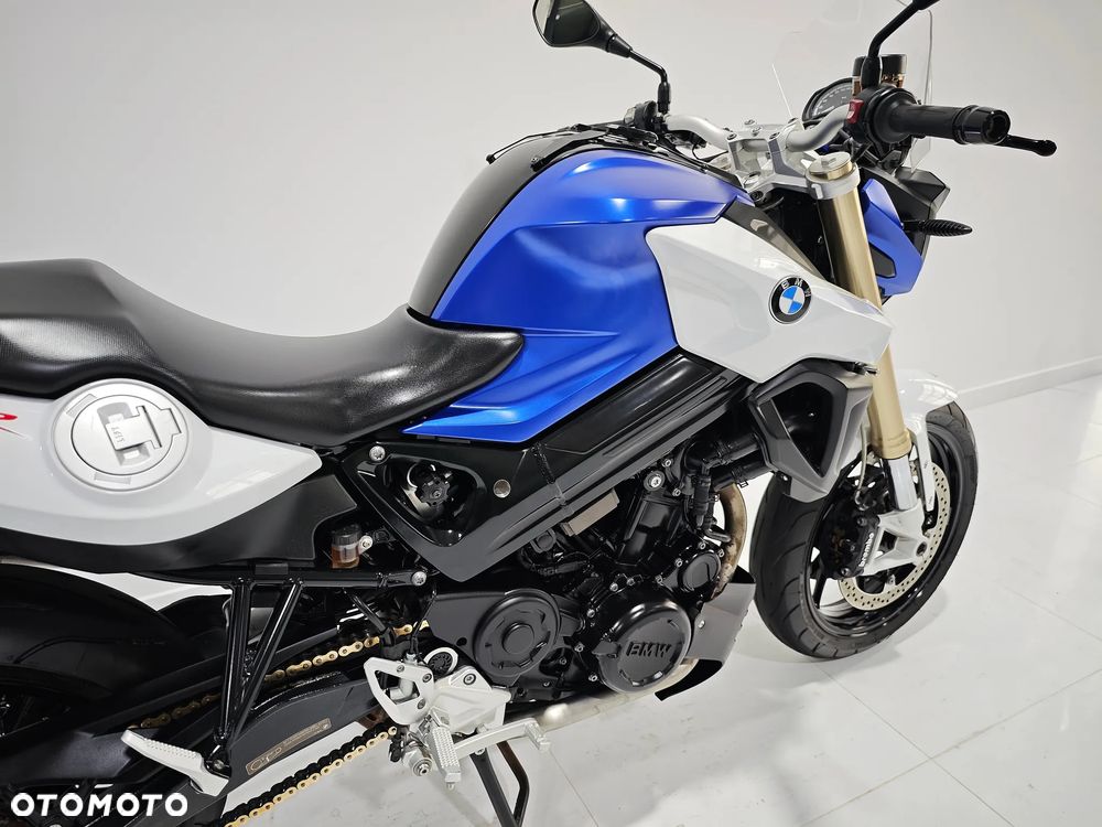 BMW F - 10