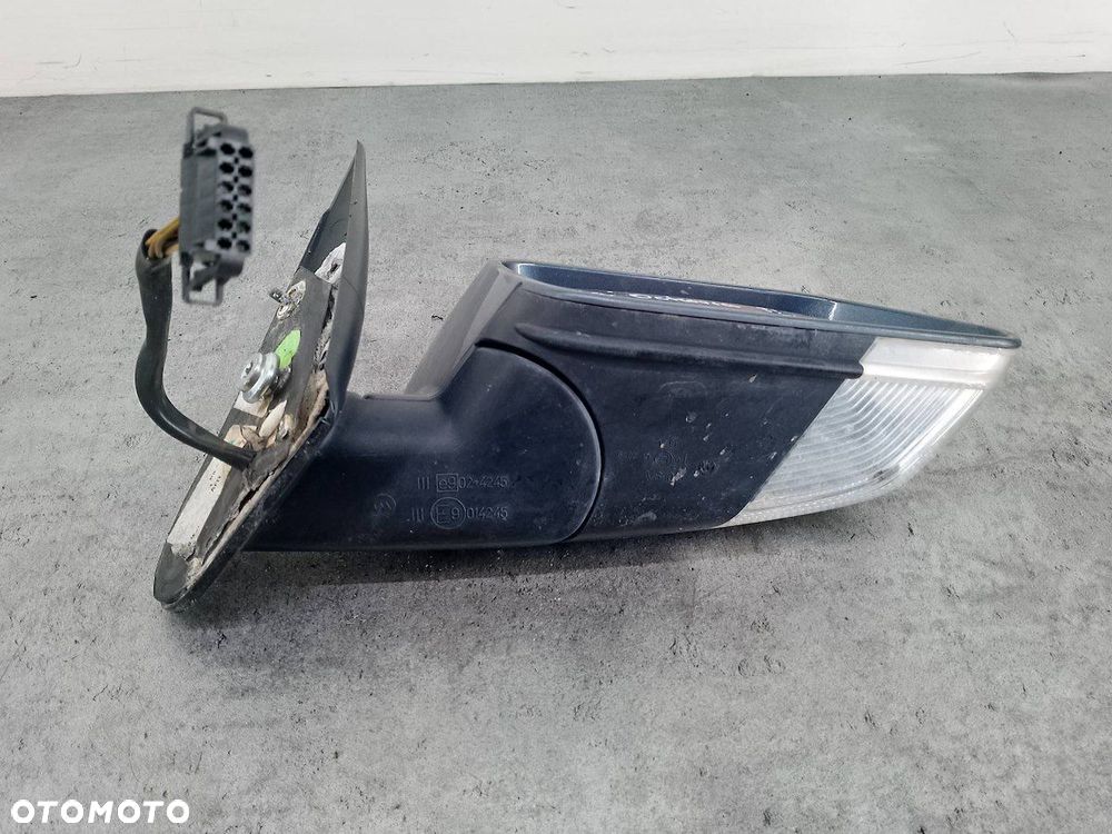 LUSTERKO PRAWE SKODA OCTAVIA II LF7V - 8