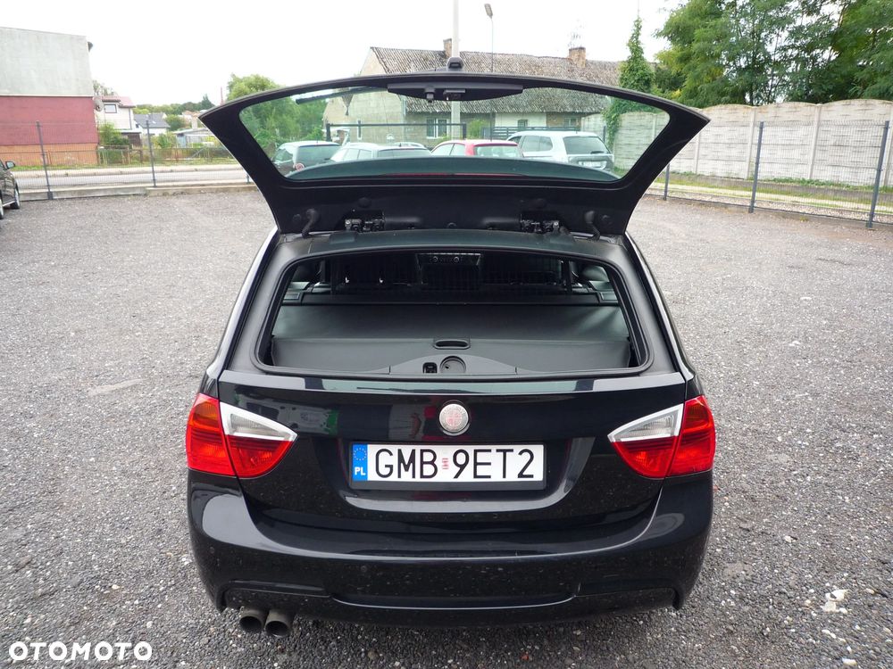 BMW Seria 3 325i xDrive - 36