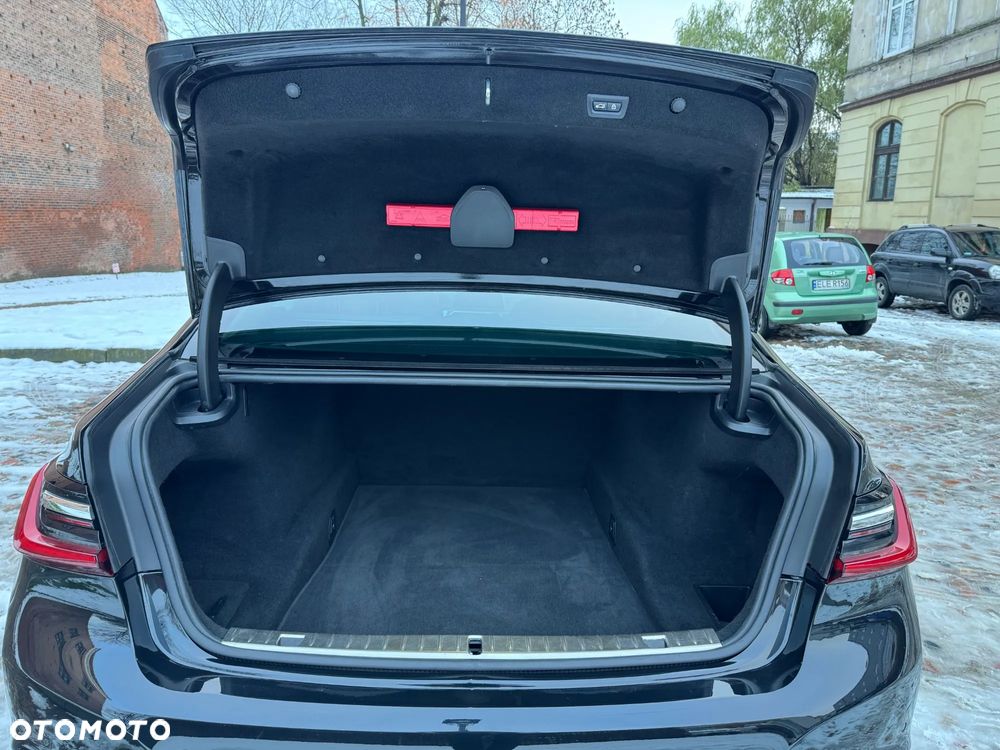 BMW Seria 7 740d xDrive - 16