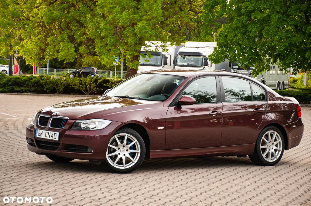 BMW Seria 3 320i - 14