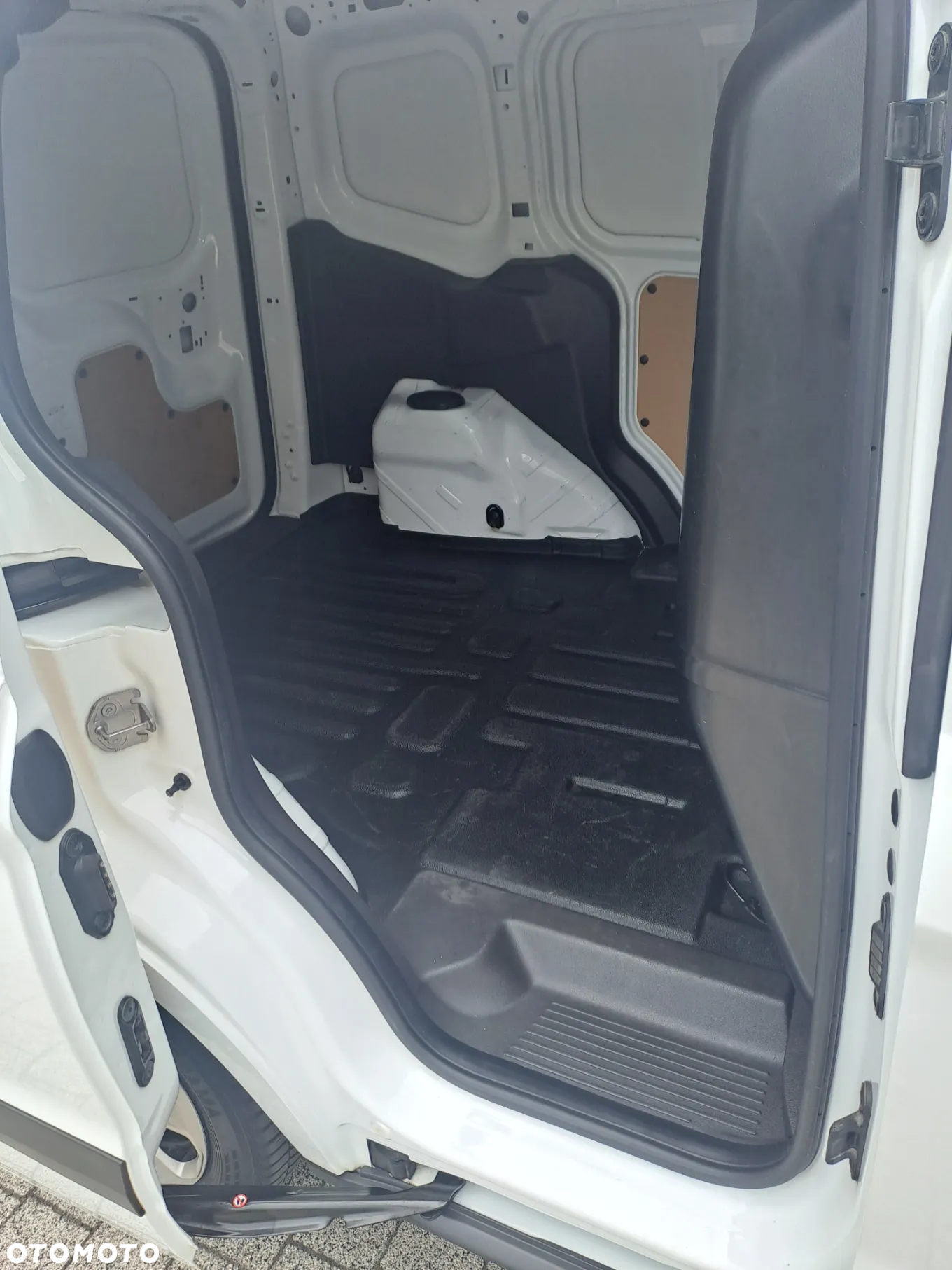 Ford Courier - 7