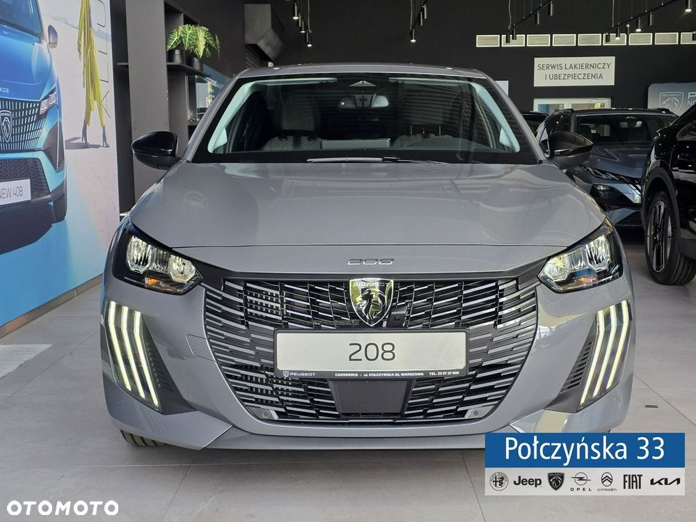 Peugeot 208 - 8