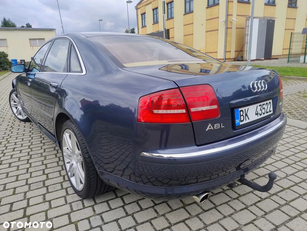 Audi A8 4.2 Quattro - 5