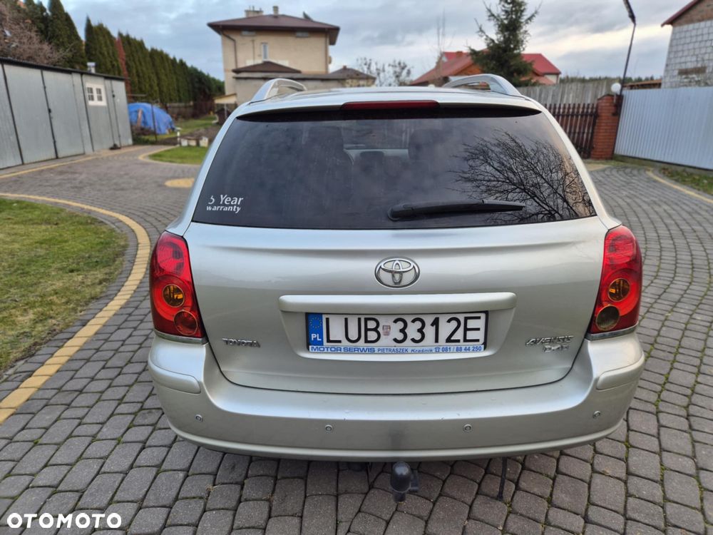 Toyota Avensis 2.0 D-4D Combi - 5
