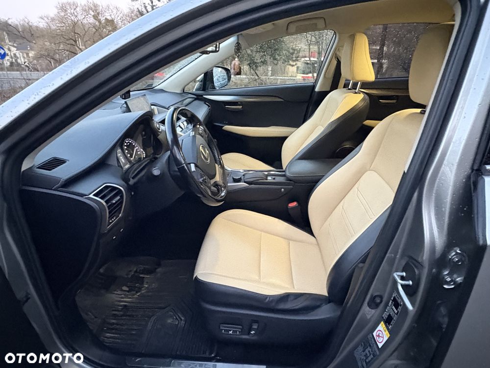 Lexus NX 300h Comfort AWD - 11