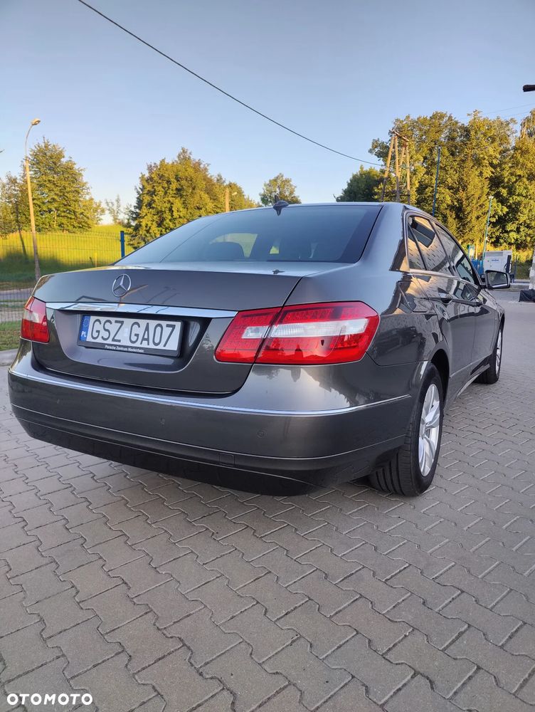 Mercedes-Benz Klasa E 250 CDI DPF BlueEFFICIENCY Automatik Elegance - 5