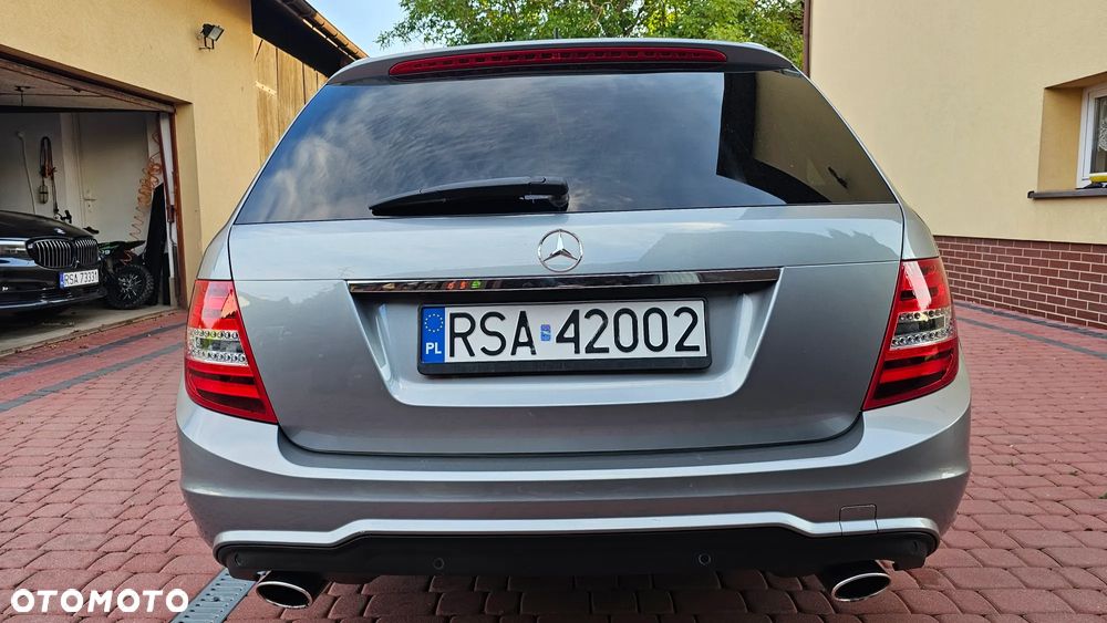 Mercedes-Benz Klasa C 350 T CDI DPF (BlueEFFICIENCY) 7G-TRONIC Avantgarde - 22