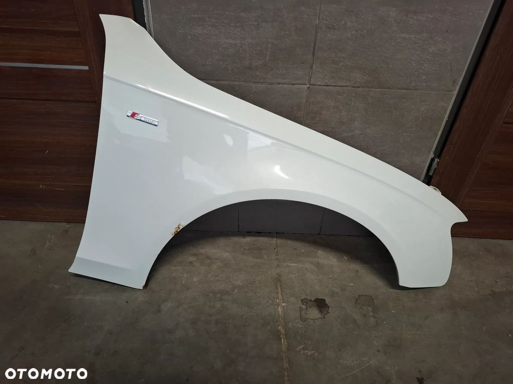 Błotnik prawy przód Audi A4 B8 lift 2013 rok kolor LS9R - 1
