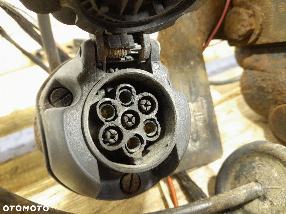 VW PASSAT B6 KOMBI HAK HOLOWNICZY DO PRZYCZEPY A50-X - 4