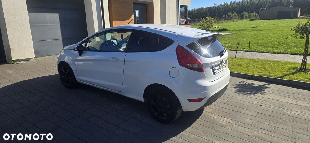 Ford Fiesta - 2