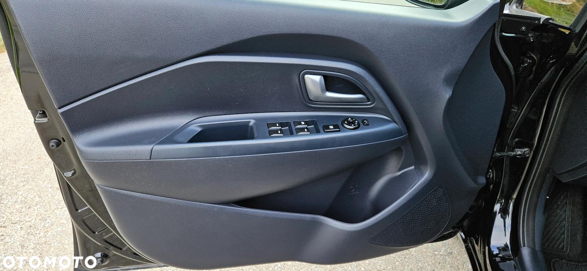 Kia Rio - 33