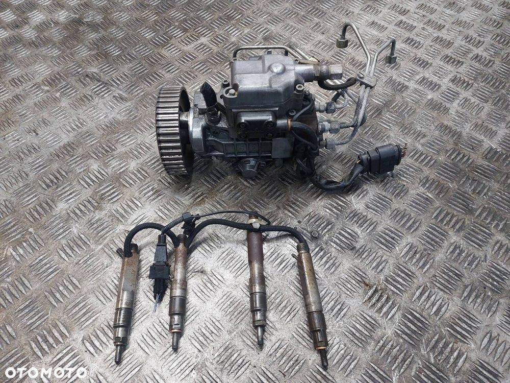 POMPA WTRYSKOWA + WTRYSKIWACZE AUDI A3 8L 1.9 TDI 038130107D 038130202B - 1