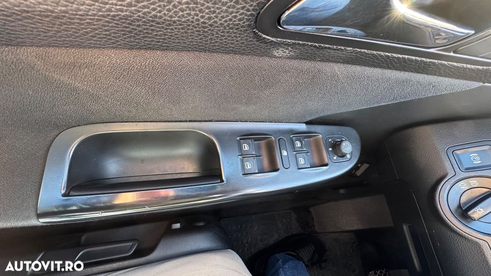 Volkswagen Passat 2.0TDI Comfortline DPF - 20