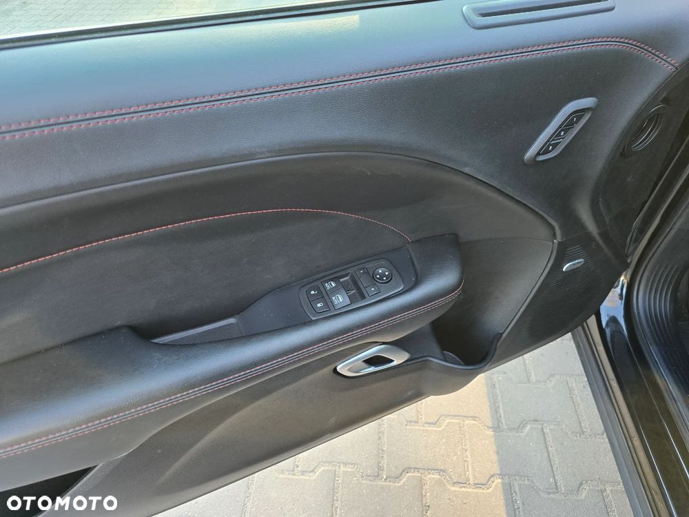 Dodge Challenger ver-6-4-scat-pack-widebody - 11