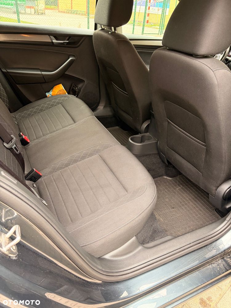 Skoda RAPID 1.0 TSI Ambition - 11